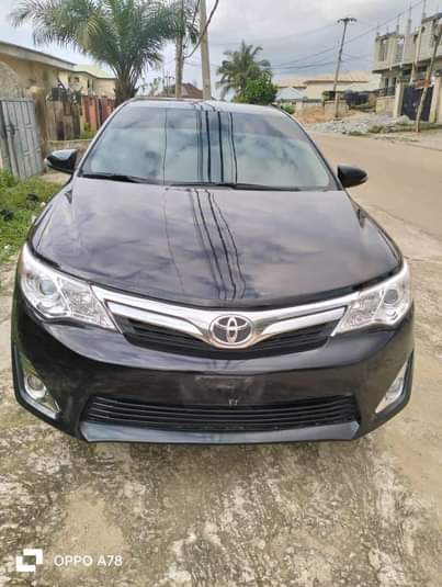 A picture of Toyota Camry 2012