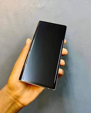 A picture of Samsung note 10 plus
