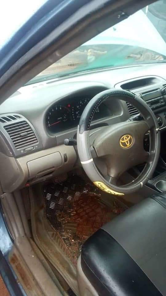 A picture of Toyota Camry 2004