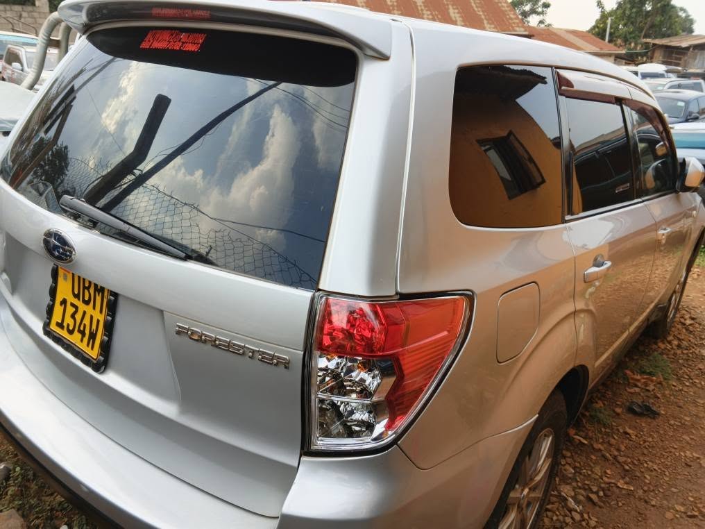 A picture of Subaru Forester 2010