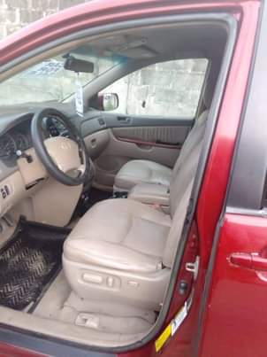 A picture of 2006 Toyota Sienna Normal