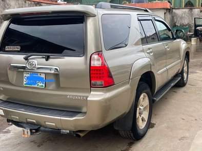 A picture of Scarcely driven 06 4runner SR5with leather interior first body paint