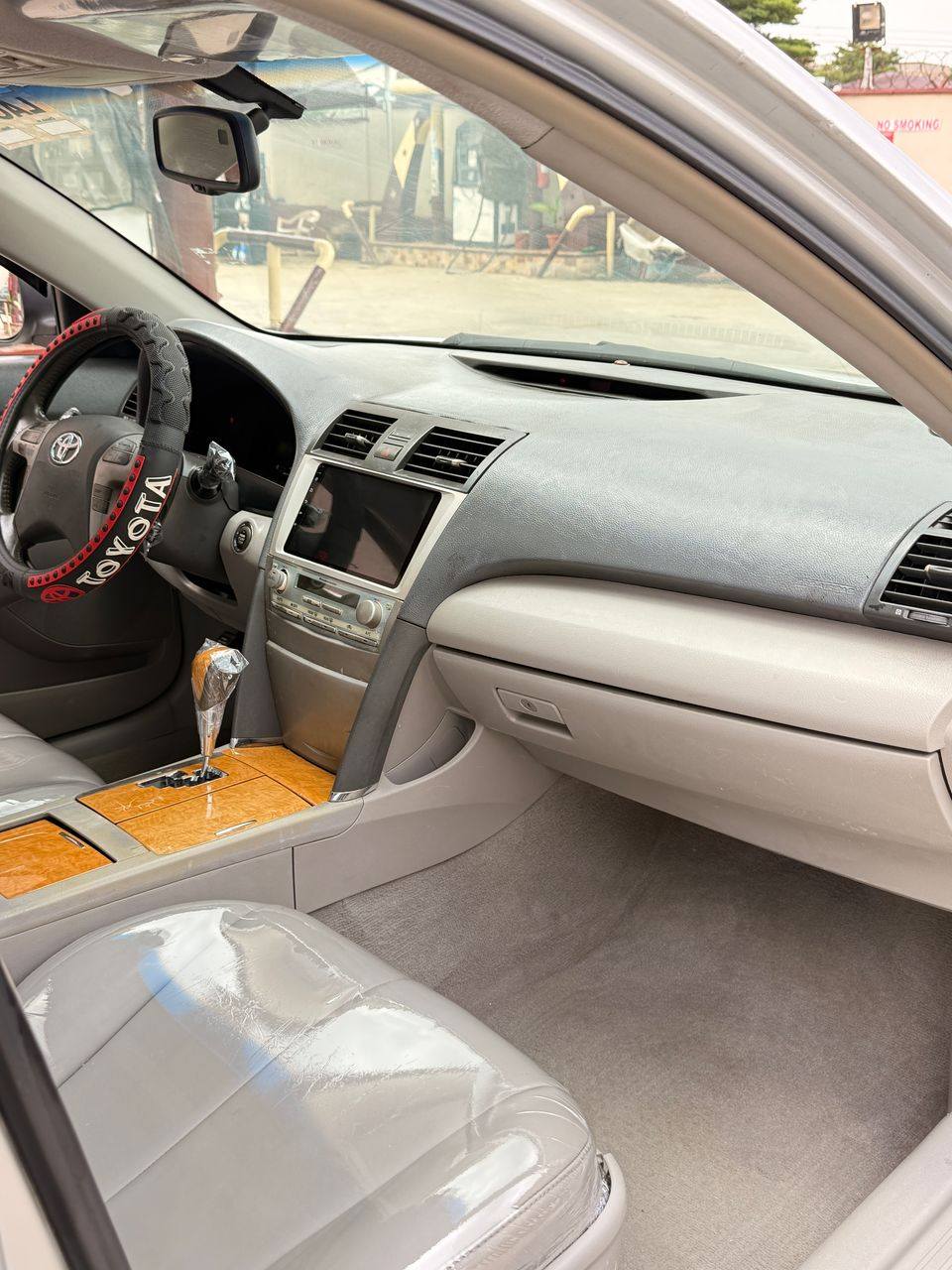 A picture of 2008 Toyota Camry XLE Keyless A Year Used Pure First