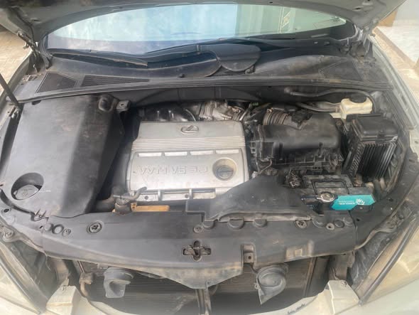 A picture of Rx 330 Lexus for sale