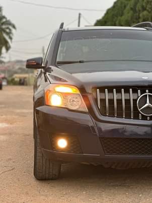 A picture of 2011 Mercedes Benz GLK350