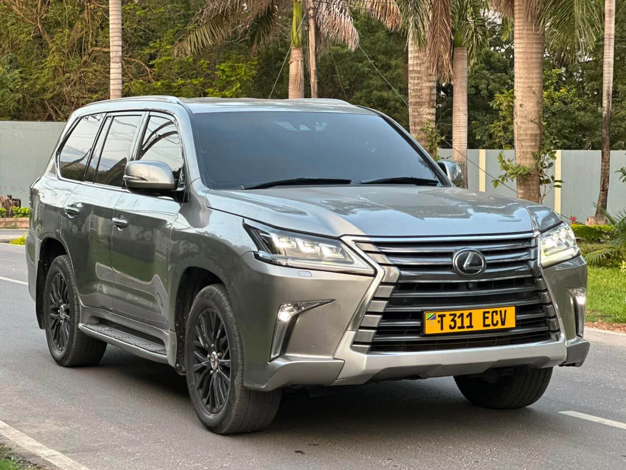 A picture of TOYOTA LEXUS 450d ECV PRICE 255M 0765242424 Call WhatsApp INSTAGRAM