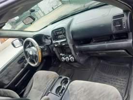 A picture of  2005 model Honda CR V07088153375.
