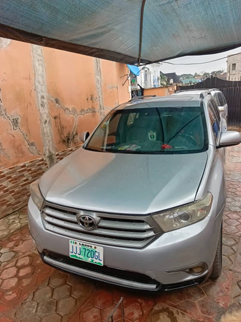 A picture of Toyota Highlander 2008