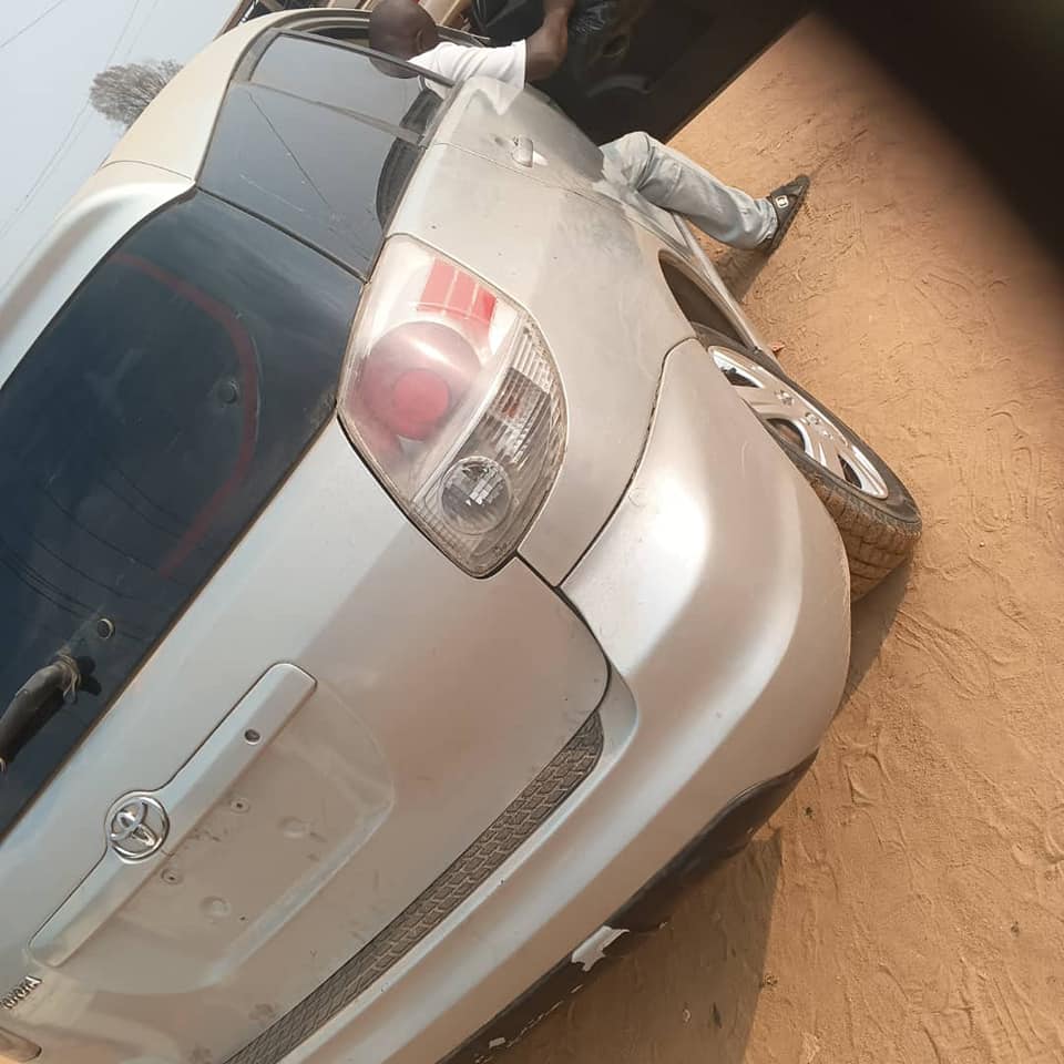 A picture of Neatly Used 2004 Toyota Matrix Engine Tapping A Little Not