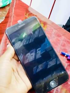 A picture of iPhone 7 Plus 128gb 