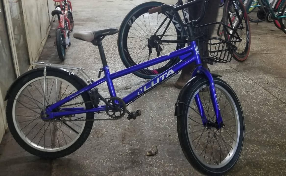 A picture of JAPAN USED BICYCLES