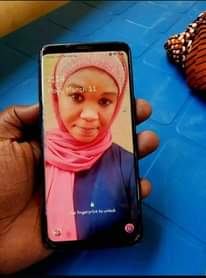 A picture of Samsung s9plain