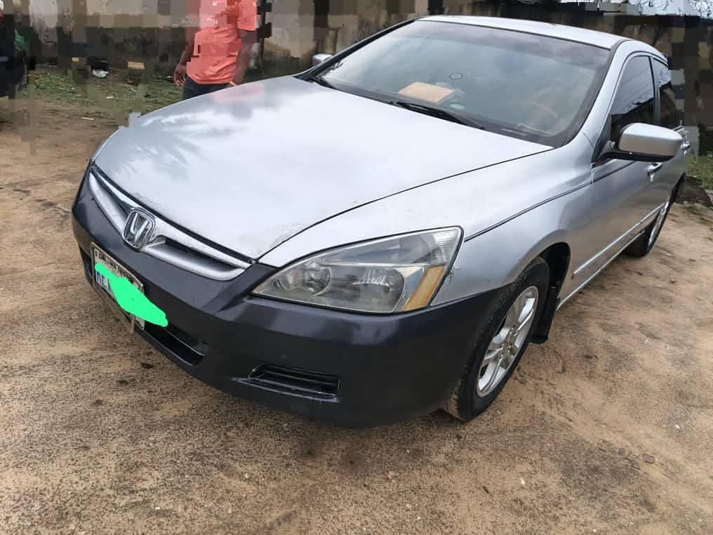A picture of 2005 Honda Accord EOD 2005