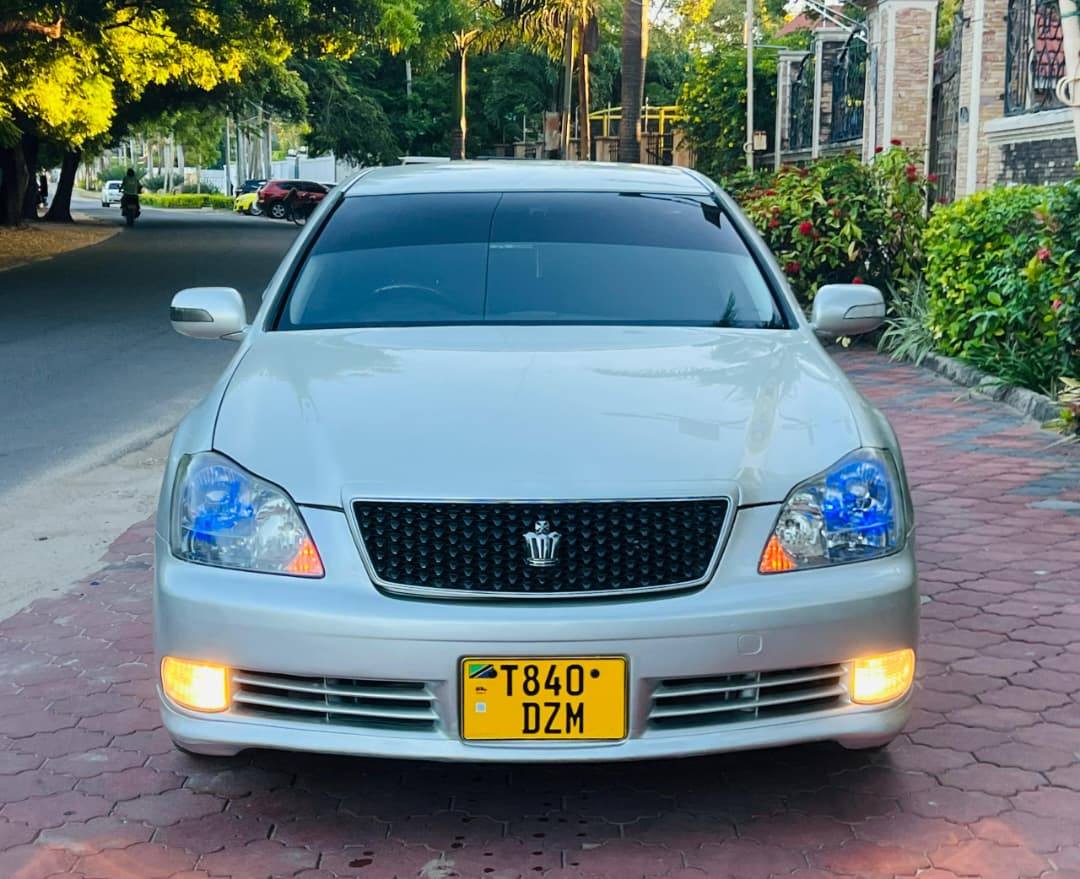 A picture of TOYOTA CROWN ATHILETE