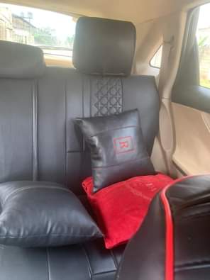 A picture of Toyota Venza 2011 model Not first body pan basic option