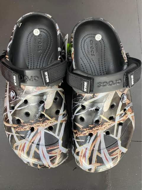 crocs