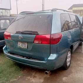 A picture of 3 8m negotiable settlement 100k 2005 Toyota Sienna Very clean