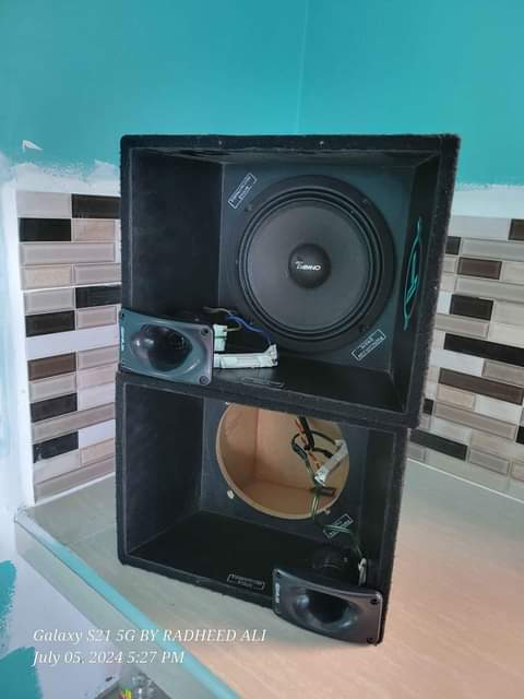 speakers