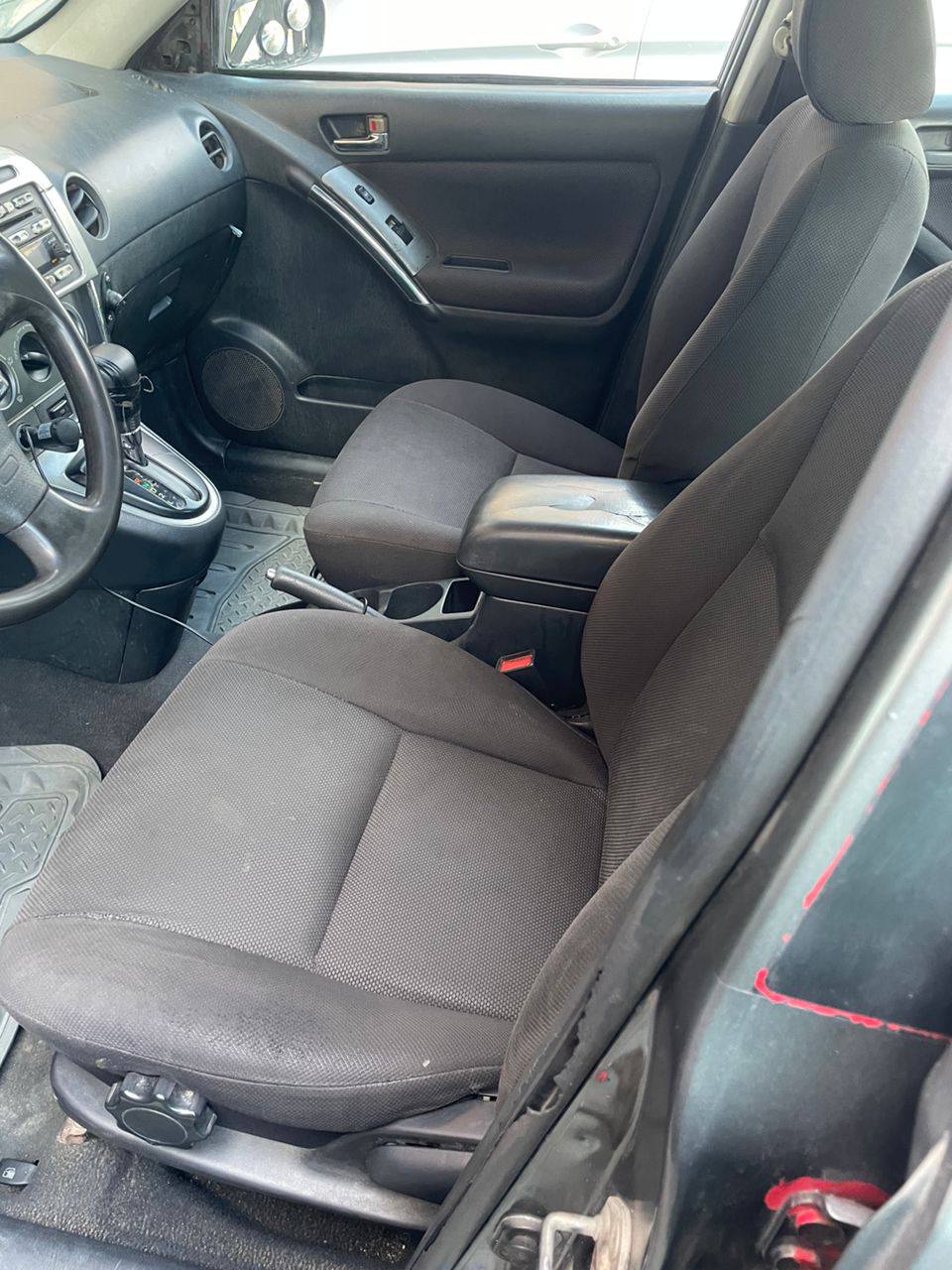 A picture of Toyota matrix 2005