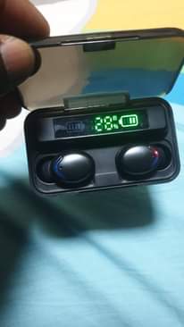 A picture of Ear buds for sale