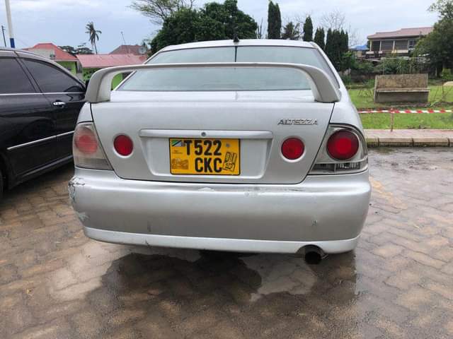 used toyota altezza