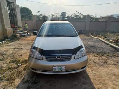 A picture of Toyota Corolla clean used Where dealers come ooo Everything is