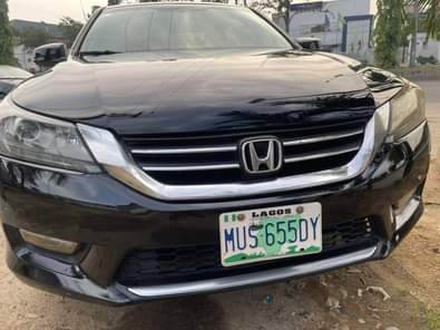 A picture of 2014 honda accord everything working Price 9 5m sightly negotiable