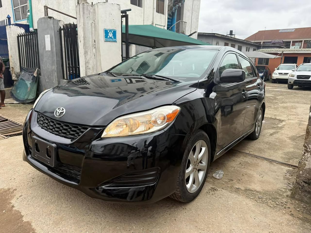 A picture of Toyota matrix