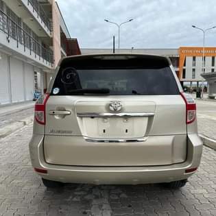 A picture of TOYOTA VANGUARD BEI ...........33M 0757455444