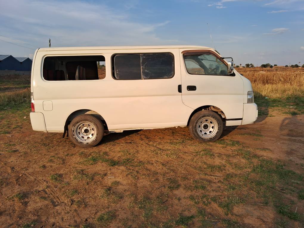 used nissan caravan