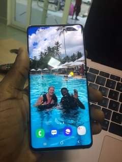A picture of Samsung s10plus