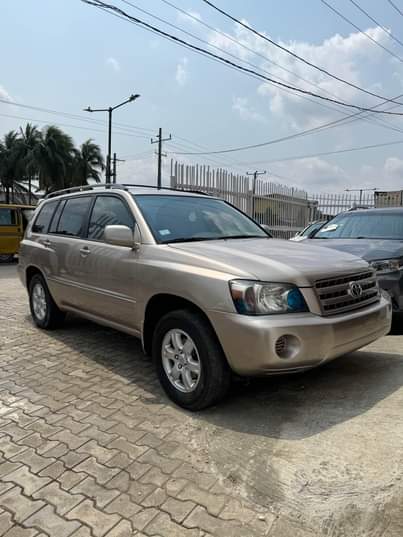 A picture of Registered 2005 Toyota Highlander