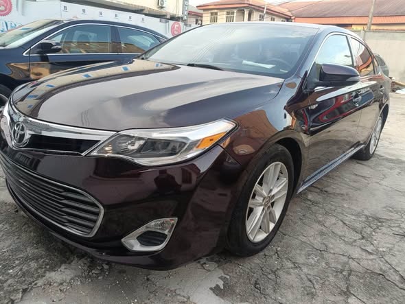 A picture of Distress Sale Toks 2015 Toyota Avalon 17m only
