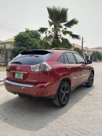 A picture of Lexus RX 330 2005