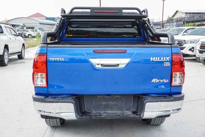 A picture of 2017 TOYOTA HILUX AUTO DIESEL AT UGX 70MILLION CONTACT 0756395524