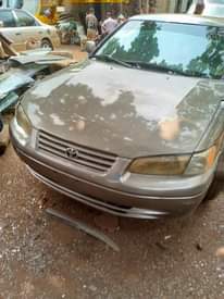 A picture of Toyota Camry 2000 model with full a c 1 8