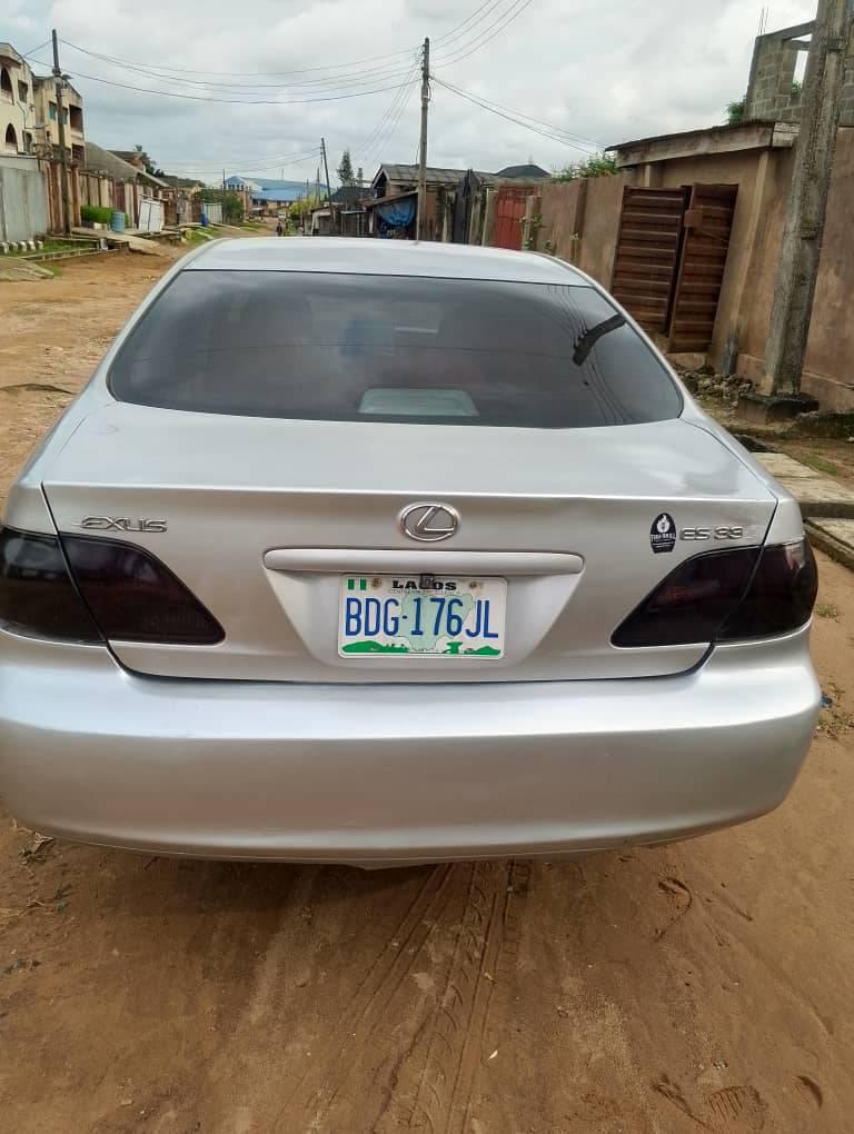 A picture of 2010 Lexus es 330