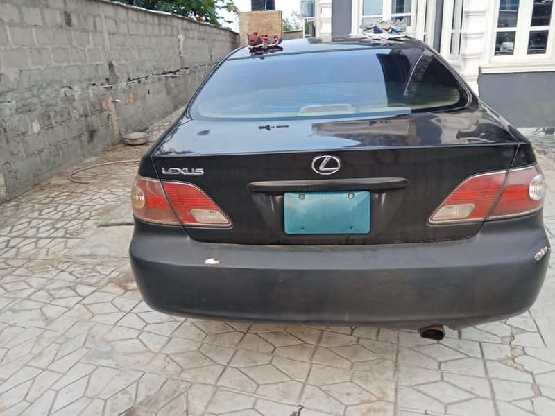 A picture of Lexus Es330 Well maintained Baked Location IBADAN Price N3 9M