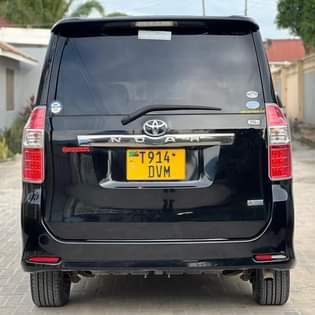 A picture of Toyota noah