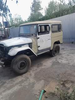BM W.