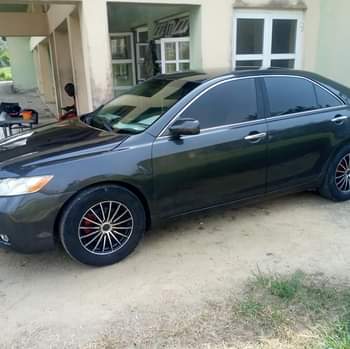 A picture of Toyota Camry 08