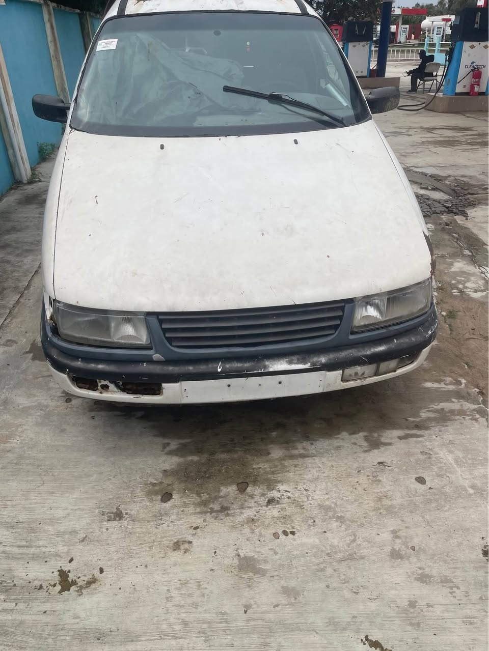 A picture of Passat wagon 07043283348