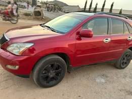 A picture of Super distress Lexus RX350 with everything blessed including chilling AC