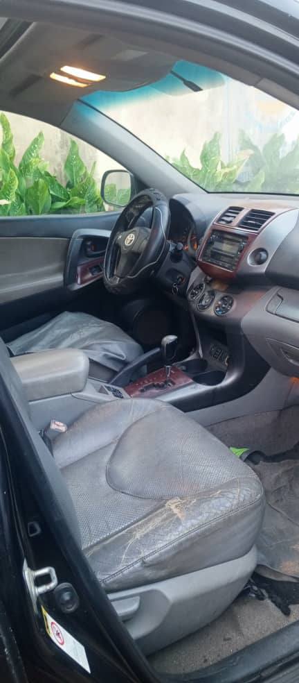 A picture of Complete Tokunbo Standard Pure First Body Toyota RAV4 4plugs 2008