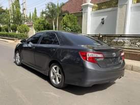 A picture of TOYOTA CAMRY SE
