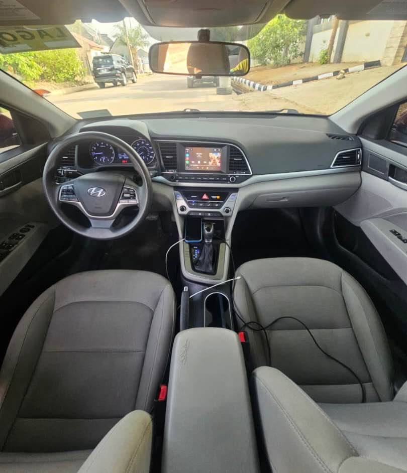 A picture of HYUNDAI ELANTRA 2017