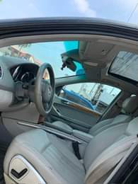 A picture of Benz ML350 4Matic 2008 2009 Registered First body paint This