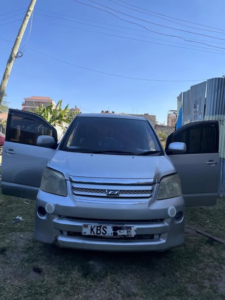 used toyota noah