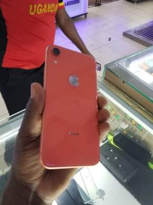 A picture of iPhone Xr 128GB 0753764650 550K