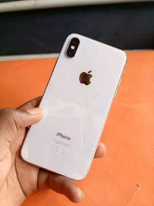 A picture of iPhone X 64GB clean peace